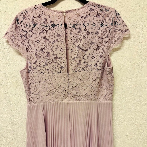 H&M Lilac Pleated Lace Short Dress Women’s Size Medium - Picture 3 of 6